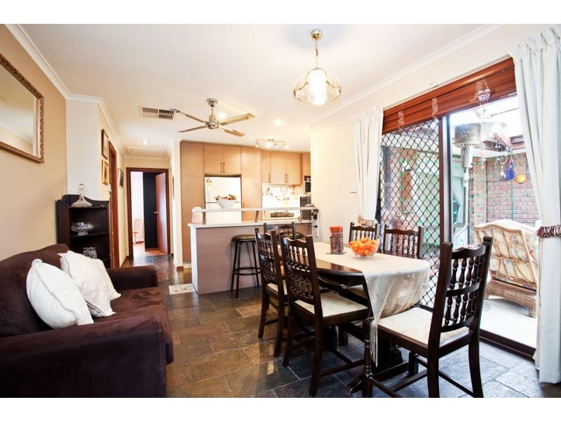 16 Caswell Drive, Hallett Cove SA 5158