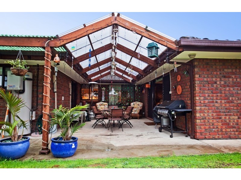 16 Caswell Drive, Hallett Cove SA 5158