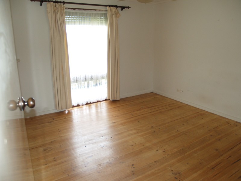 2 Amos Court, Morphett Vale SA 5162