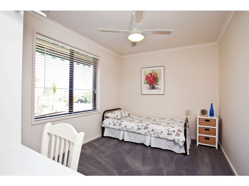 5 Elmeade Drive, Hallett Cove SA 5158