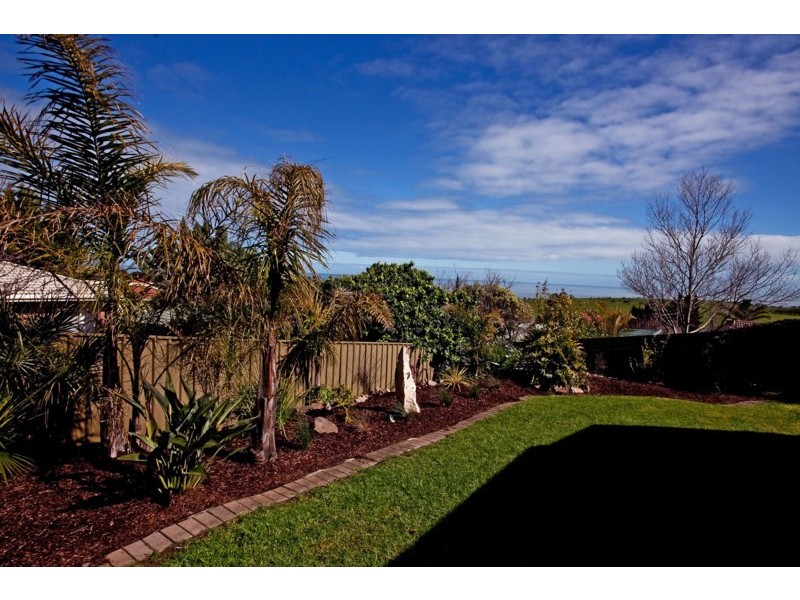 5 Elmeade Drive, Hallett Cove SA 5158