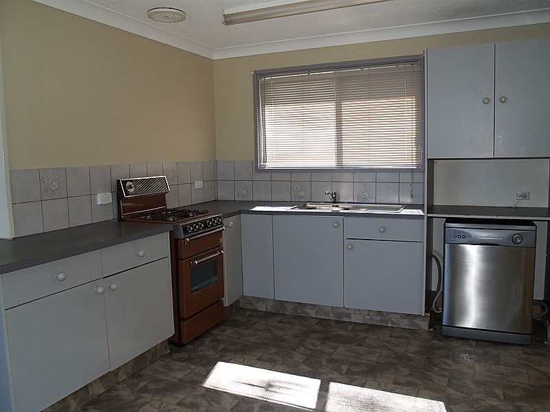 3 Candover Crescent, Huntfield Heights SA 5163