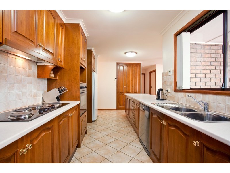 41 Moor Crescent, Hallett Cove SA 5158