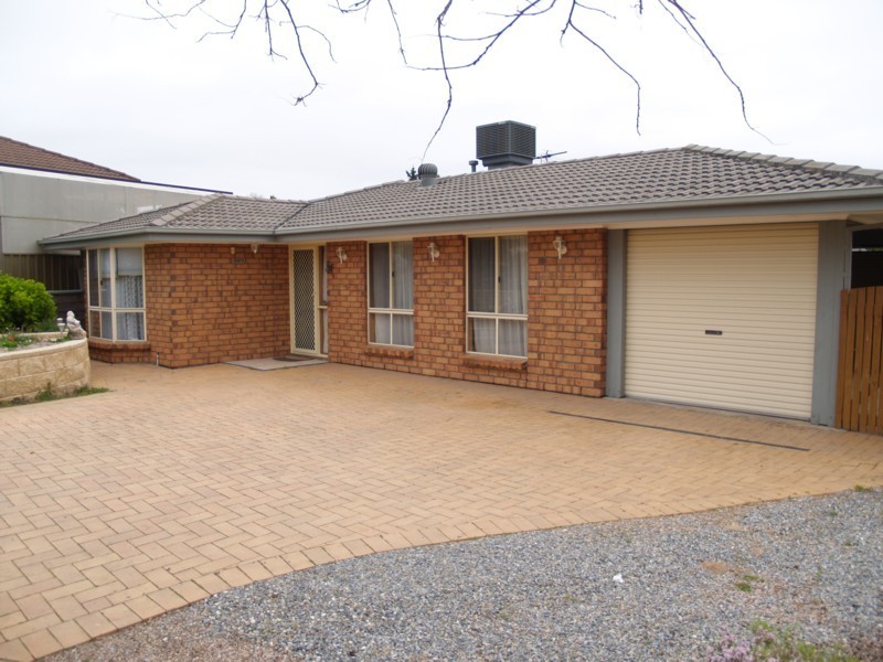 29 Lyons Circuit, Trott Park SA 5158