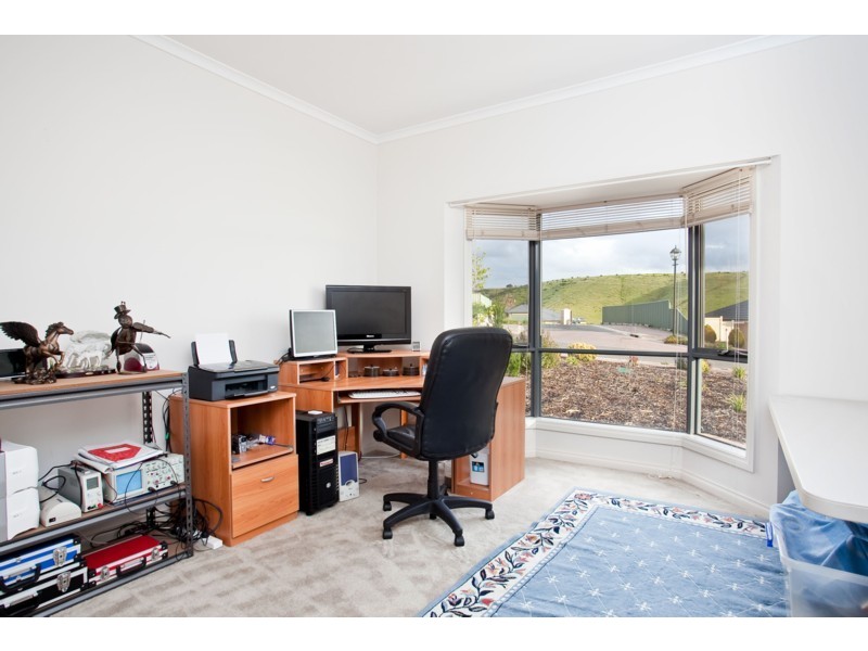 23 Elizabeth Crescent, Hallett Cove SA 5158