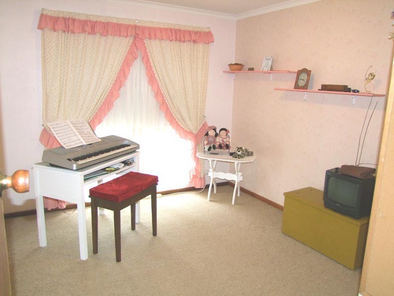 10 Atheldene Road, Happy Valley SA 5159