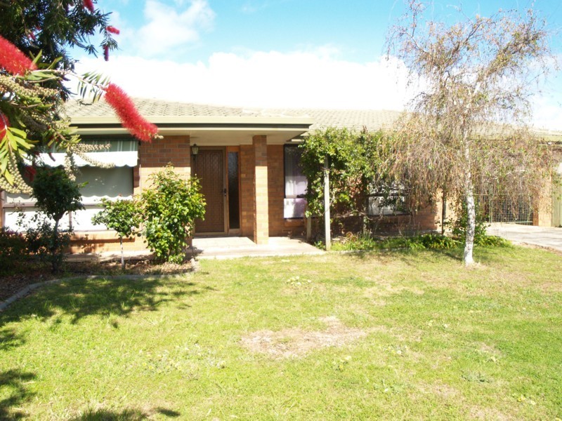 12 Trelawney Crescent, Huntfield Heights SA 5163