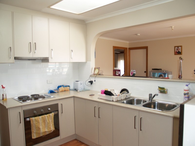 12 Trelawney Crescent, Huntfield Heights SA 5163