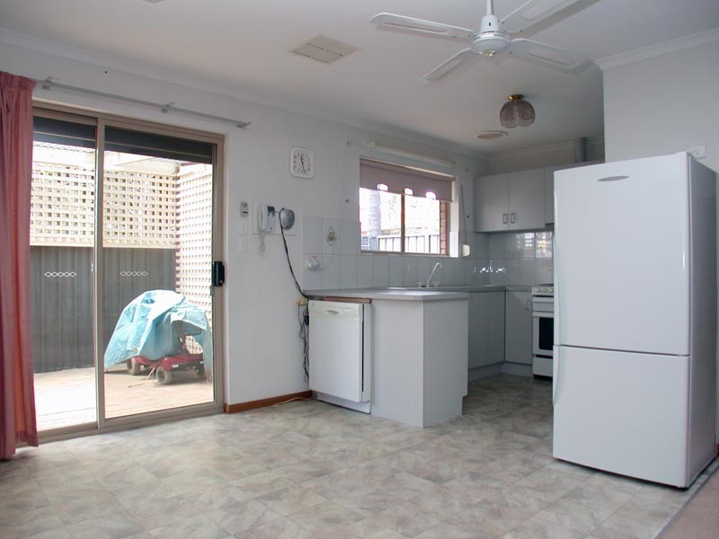 10/7 Rothschild Street, Woodcroft SA 5162