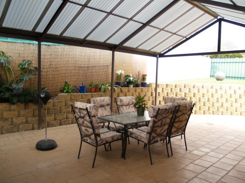 8 Benacre Close, Happy Valley SA 5159