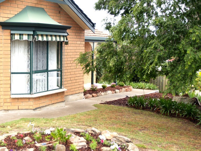 16 Jeanette Crescent, Aberfoyle Park SA 5159