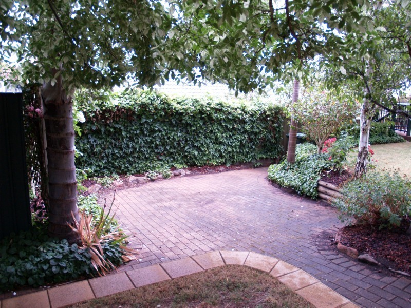 16 Jeanette Crescent, Aberfoyle Park SA 5159