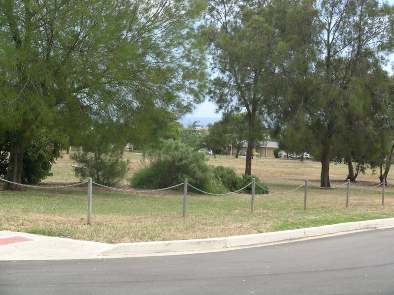 28A Naldera Crescent, Seacliff Park SA 5049