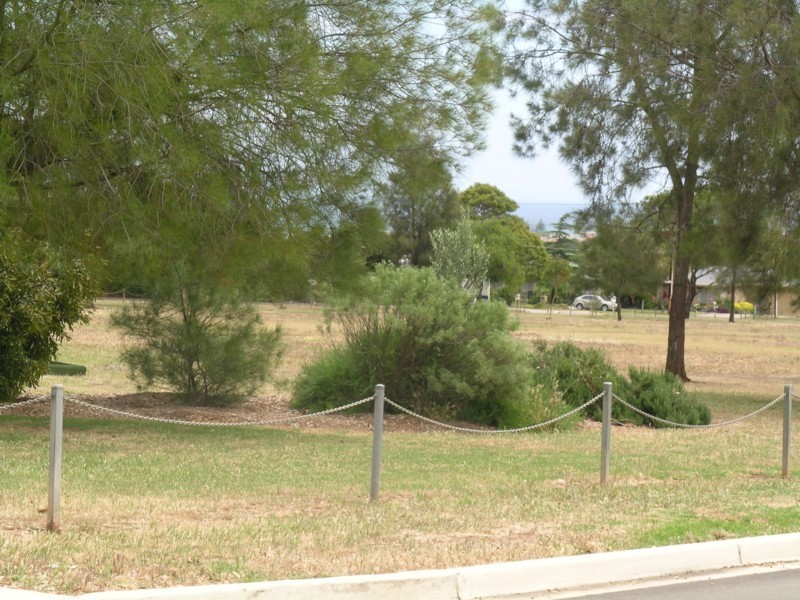 28A Naldera Crescent, Seacliff Park SA 5049