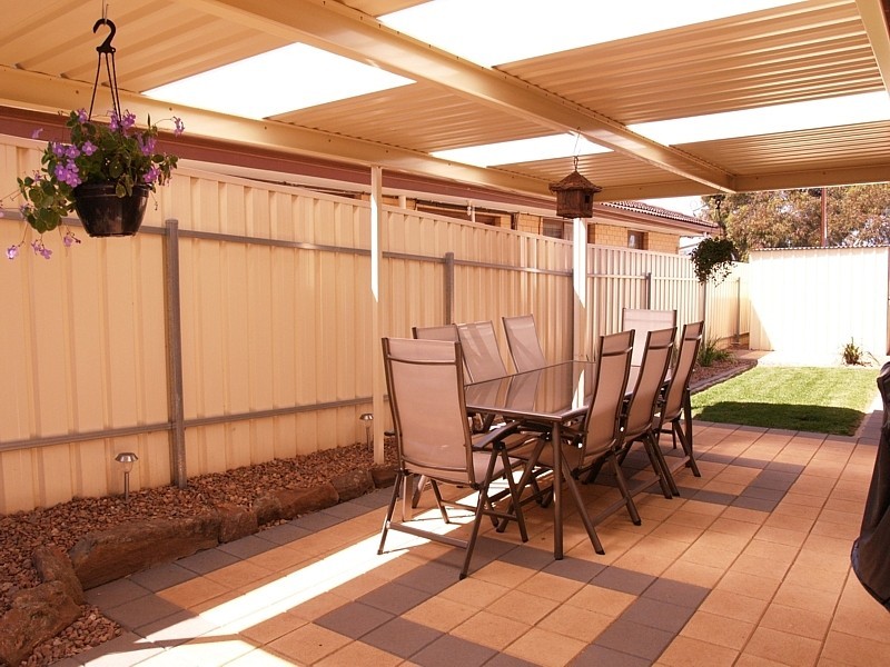 1 Kenneth Road, Morphett Vale SA 5162