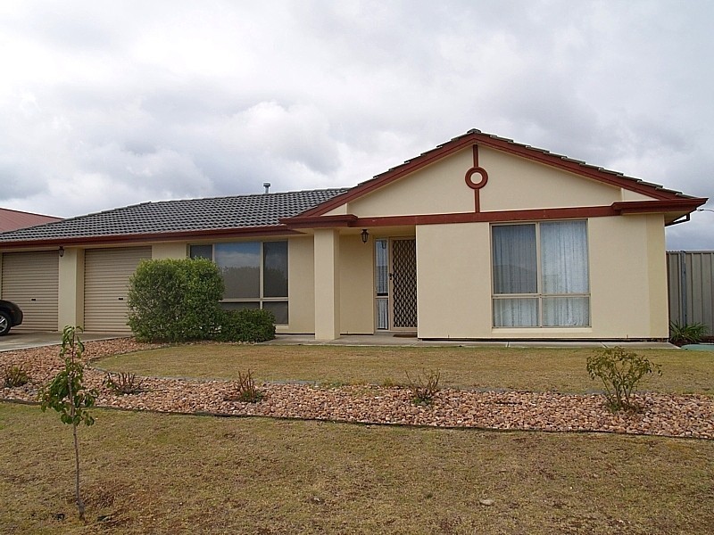 16 Middle Gully Avenue, Sheidow Park SA 5158