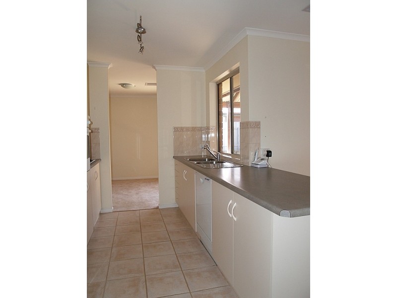 16 Middle Gully Avenue, Sheidow Park SA 5158