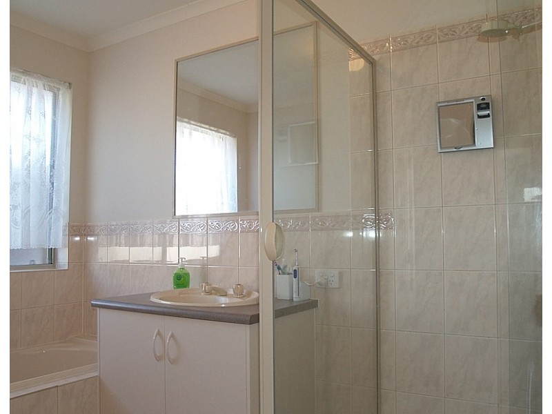 16 Middle Gully Avenue, Sheidow Park SA 5158