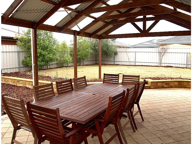 16 Middle Gully Avenue, Sheidow Park SA 5158