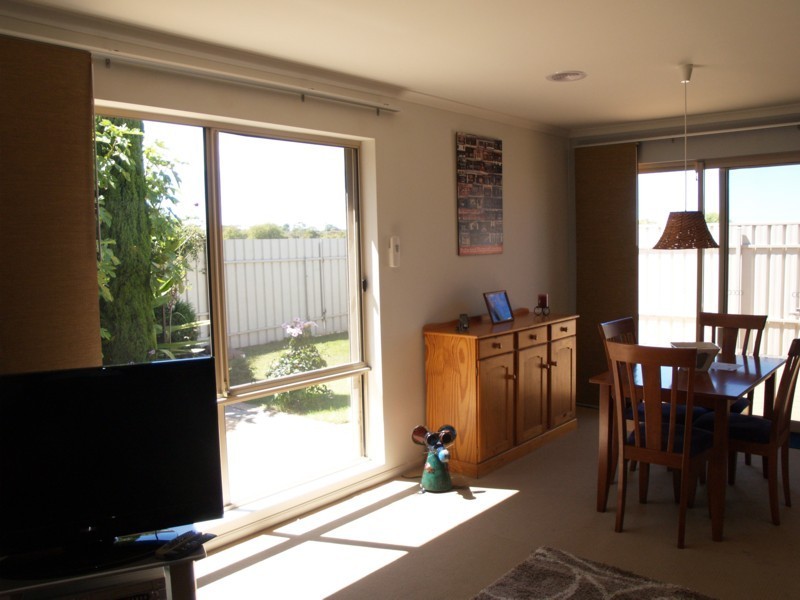 24 Chamberlain Drive, Christie Downs SA 5164