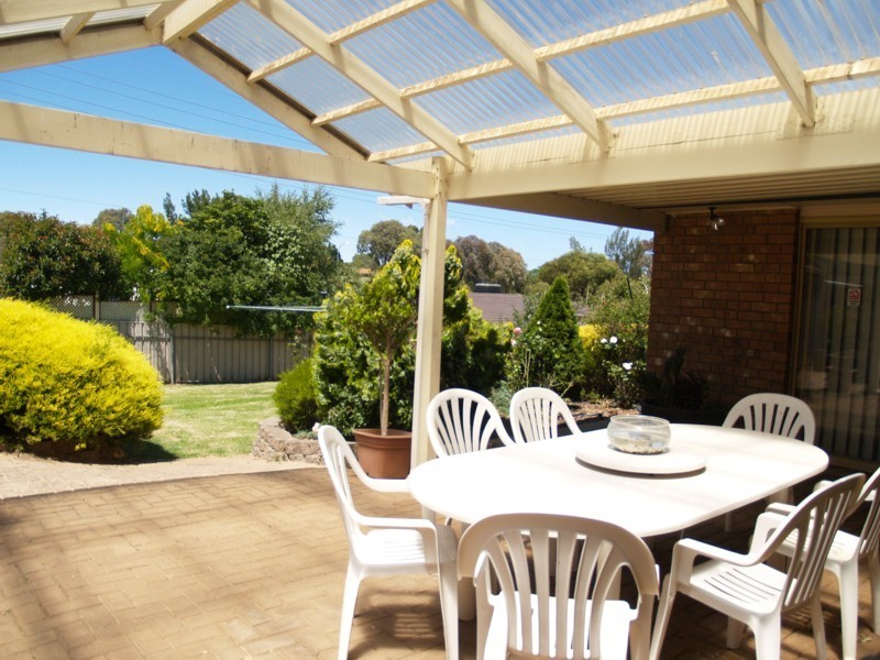 4 Camelia Court, Morphett Vale SA 5162