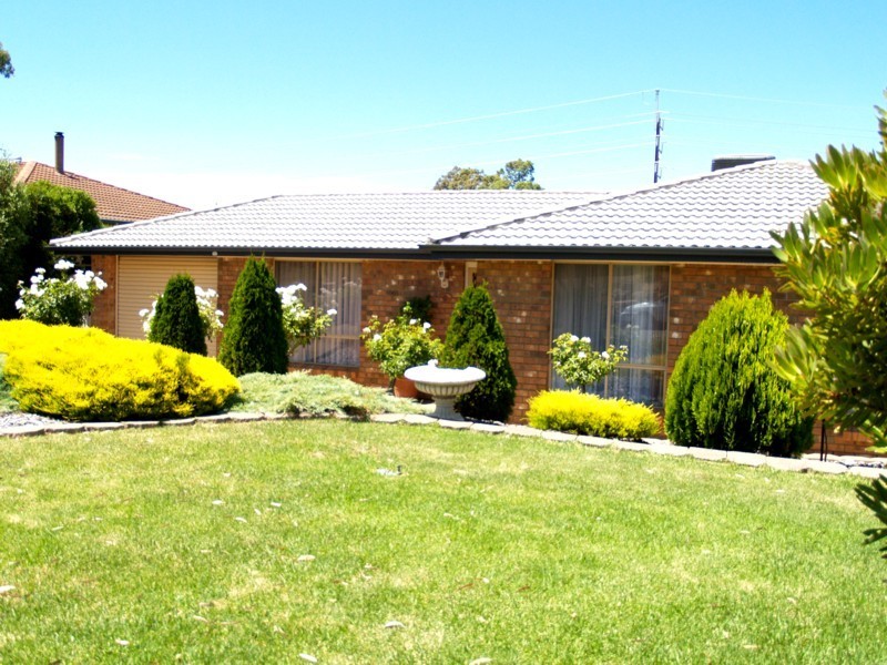 4 Camelia Court, Morphett Vale SA 5162