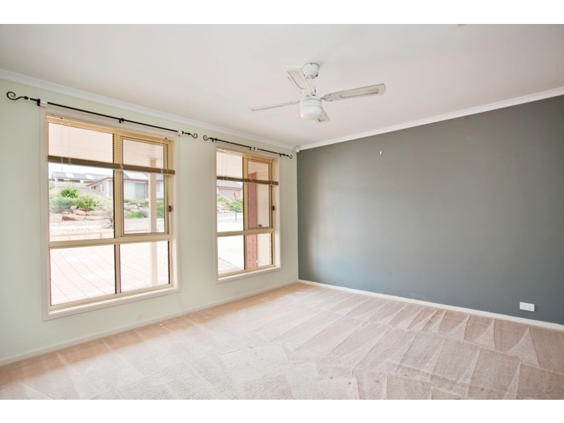 4 Torquay Drive, Seaford Rise SA 5169