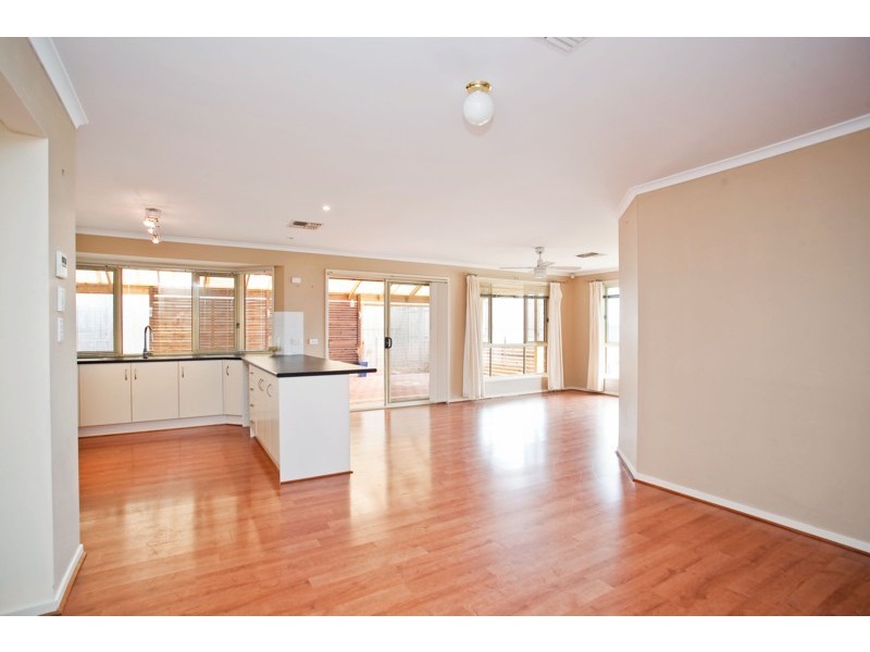 4 Torquay Drive, Seaford Rise SA 5169