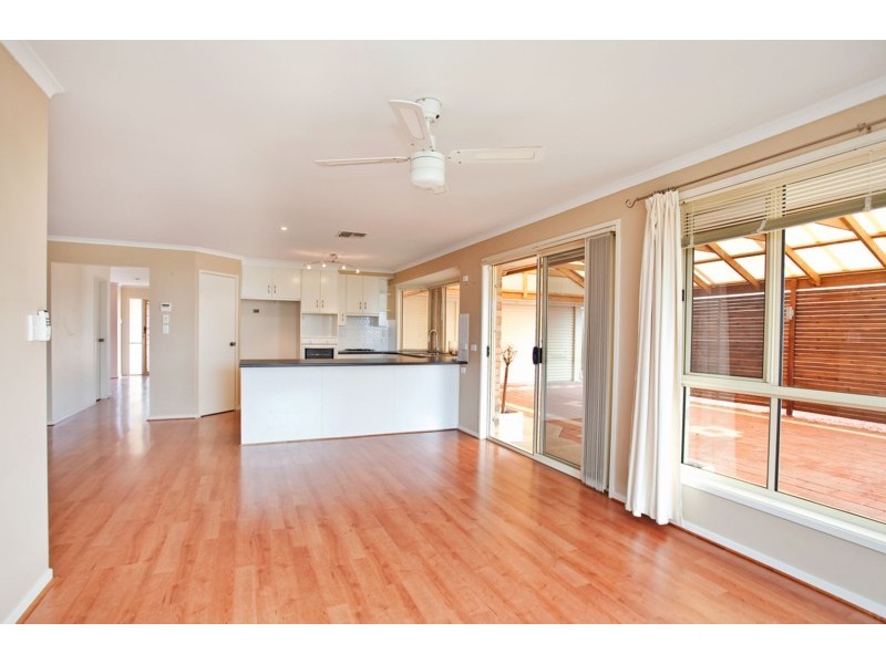 4 Torquay Drive, Seaford Rise SA 5169
