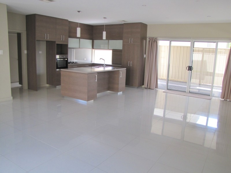 69A Cliff Avenue, Port Noarlunga South SA 5167