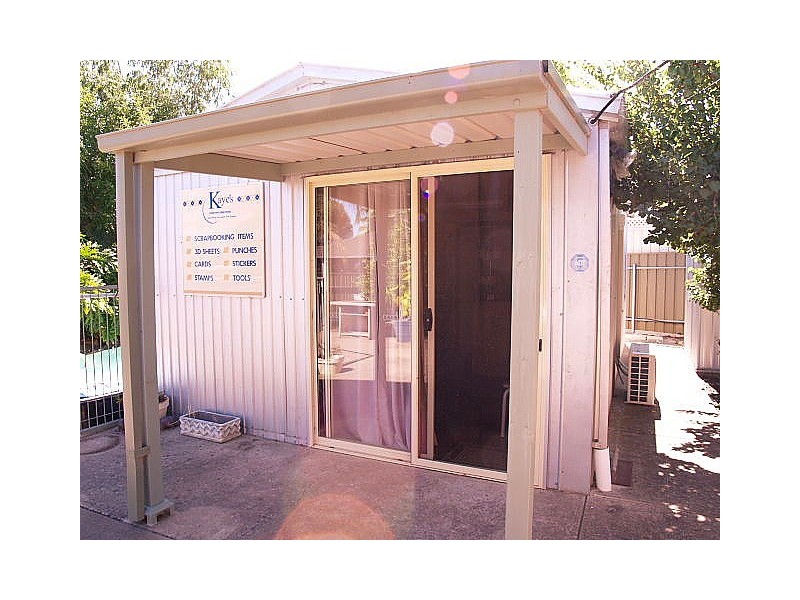 17 Bordeaux Drive, Woodcroft SA 5162