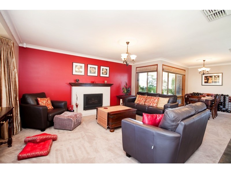 24 Beeches Road, Hallett Cove SA 5158