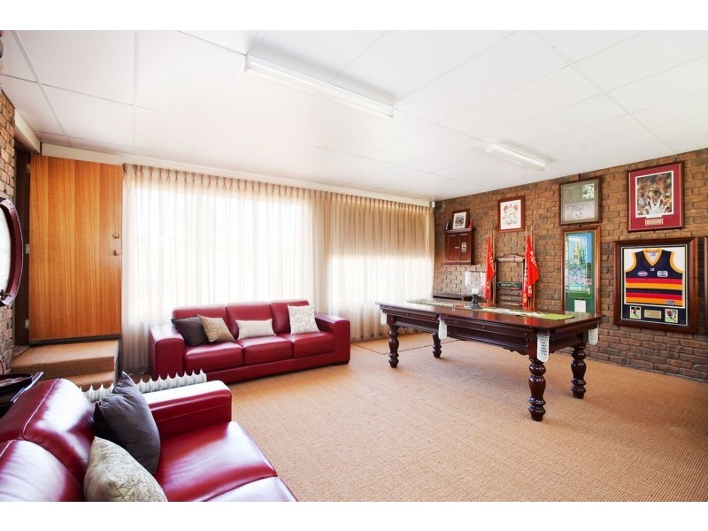 24 Beeches Road, Hallett Cove SA 5158