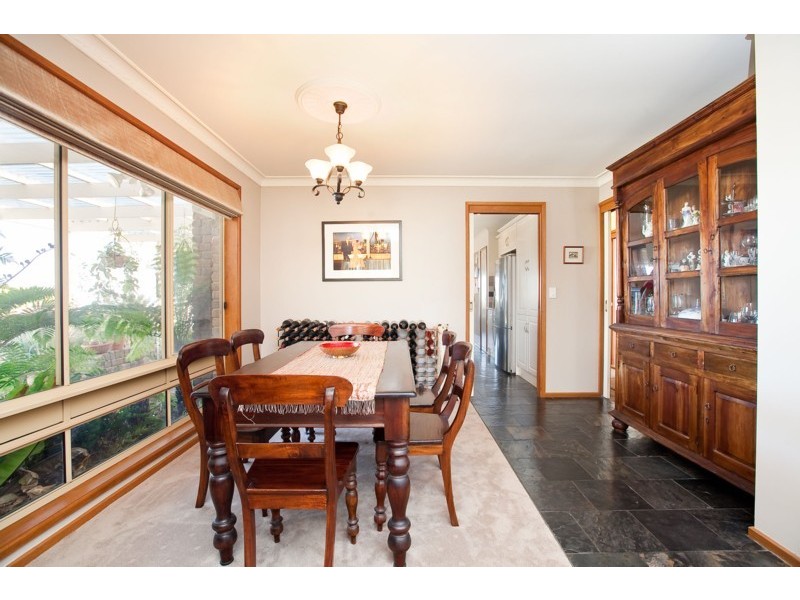 24 Beeches Road, Hallett Cove SA 5158