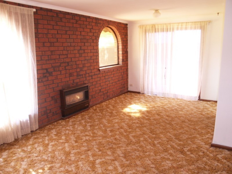 17 Atkins Crescent, Morphett Vale SA 5162