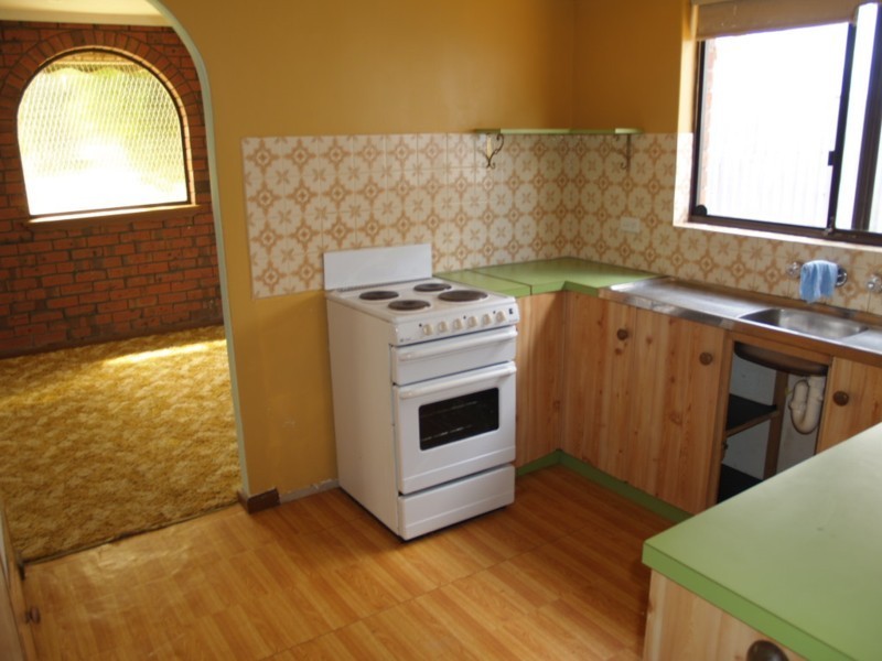 17 Atkins Crescent, Morphett Vale SA 5162