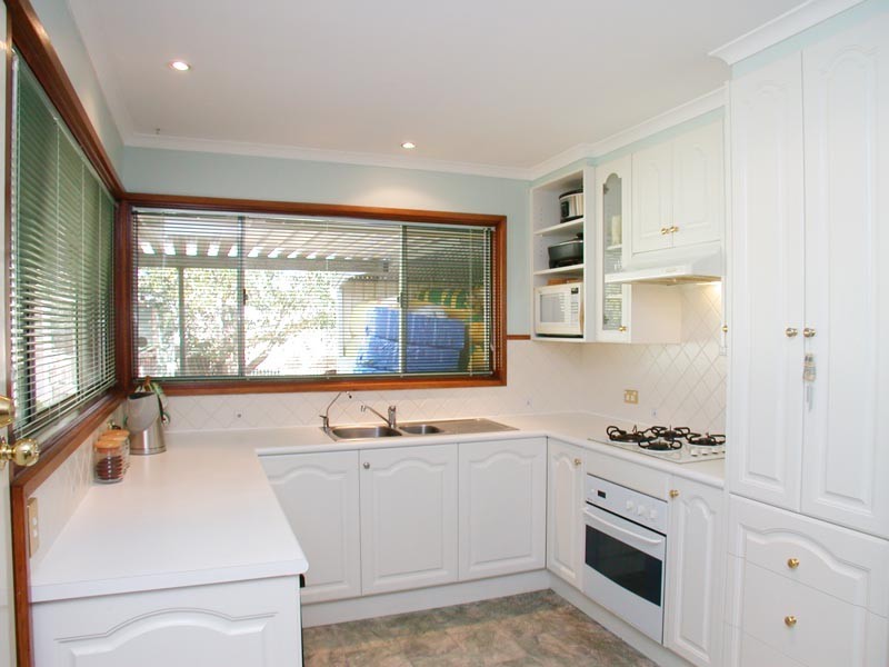 31 Flinders Crescent, Hackham SA 5163