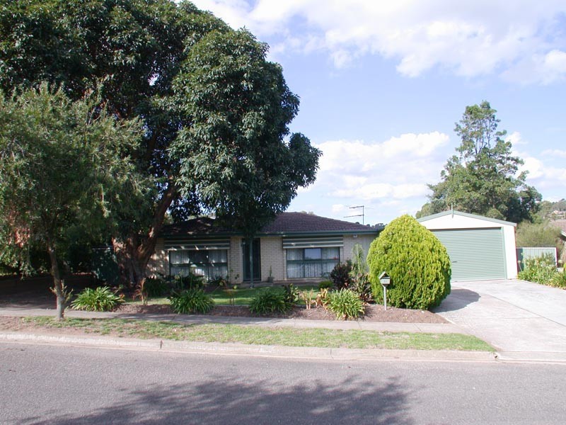 31 Flinders Crescent, Hackham SA 5163