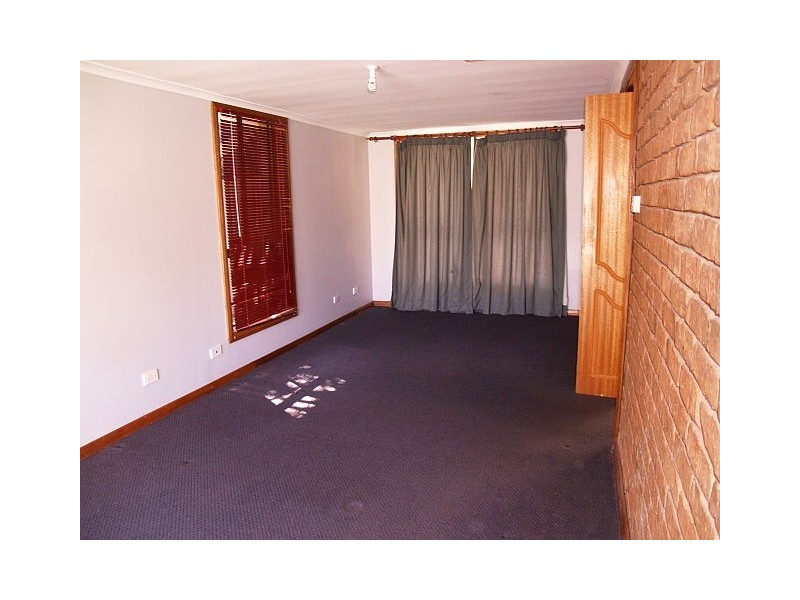 3 Hendrix Crescent, Woodcroft SA 5162