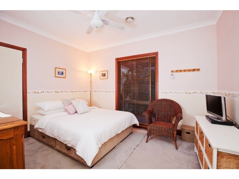 25 Equestrian Drive, Woodcroft SA 5162