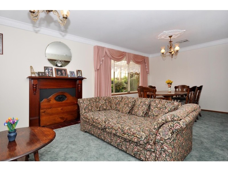 6 Ashmore Place, Onkaparinga Hills SA 5163