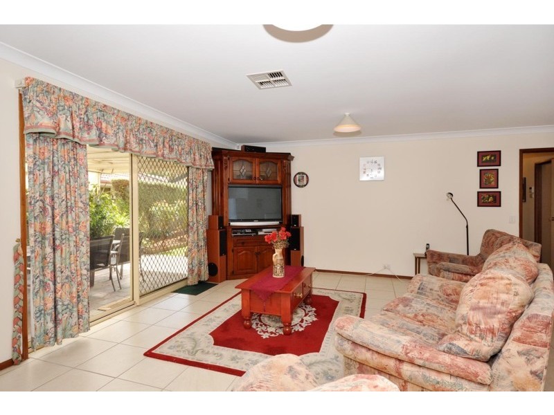 6 Ashmore Place, Onkaparinga Hills SA 5163