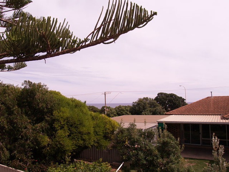 69 Cliff Avenue, Port Noarlunga South SA 5167