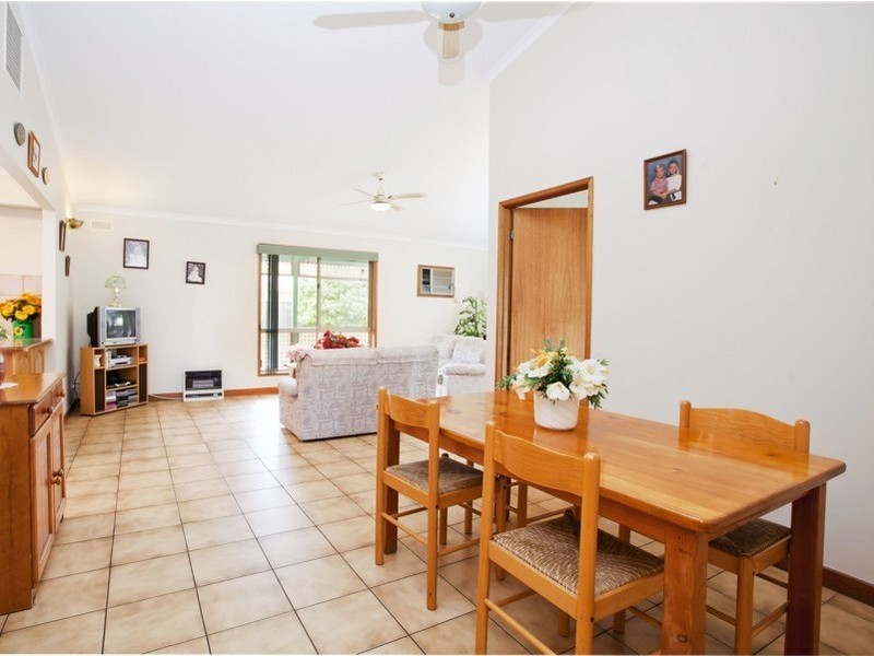 25 Nedland Crescent, Port Noarlunga South SA 5167