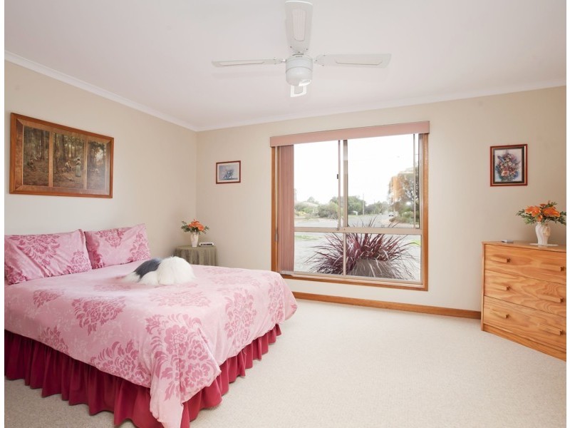 25 Nedland Crescent, Port Noarlunga South SA 5167