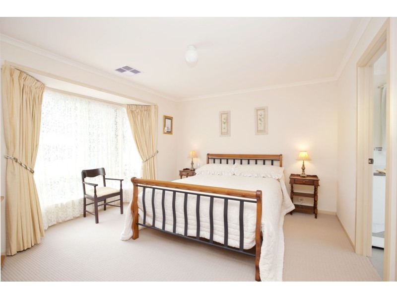 9a Hollyoaks Court (Horndale Estate), Happy Valley SA 5159