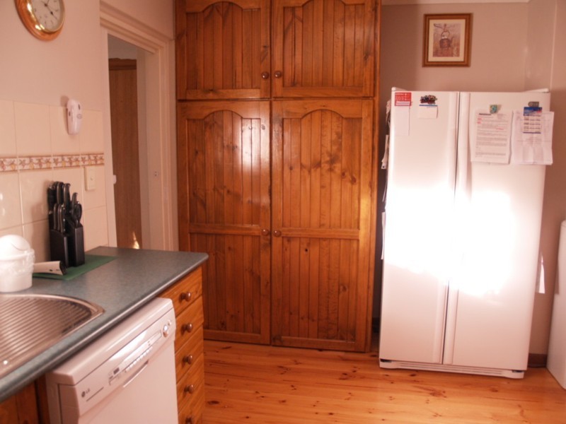 19 Booth Avenue, Morphett Vale SA 5162