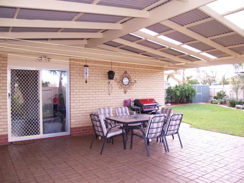 19 Booth Avenue, Morphett Vale SA 5162