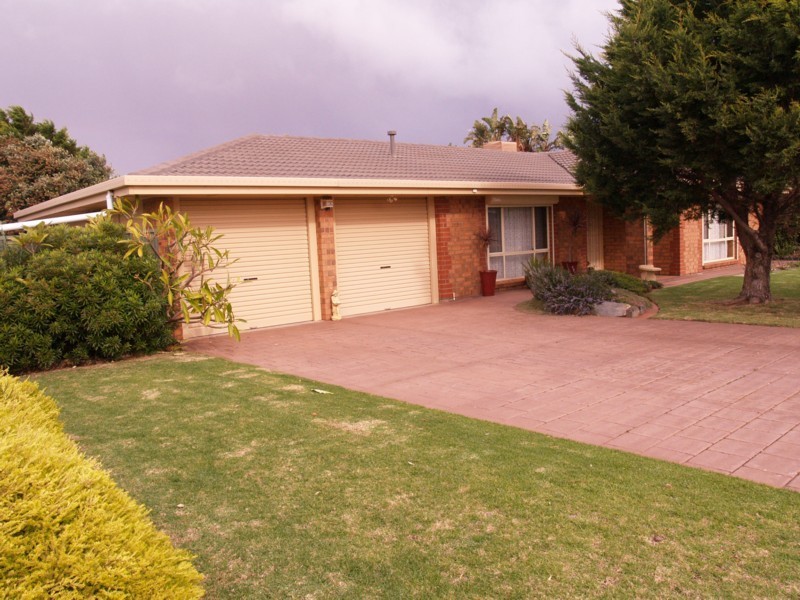 4 Surf Street, Seaford SA 5169