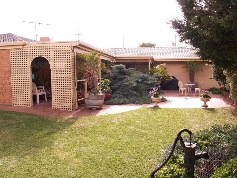 4 Surf Street, Seaford SA 5169